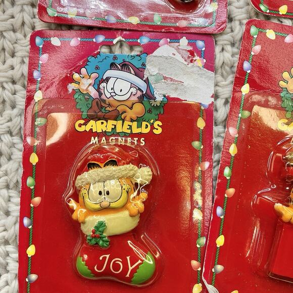 Vintage Garfield Christmas Refrigerator Magnets lot of 4 PAWS 1996 Orange Cat - Picture 5 of 10